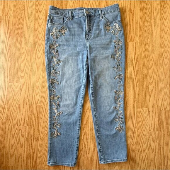 So Slimming Girlfriend Jeans Size 10 Embroidered Slim Leg Crop Light Wash Blue - Picture 2 of 16